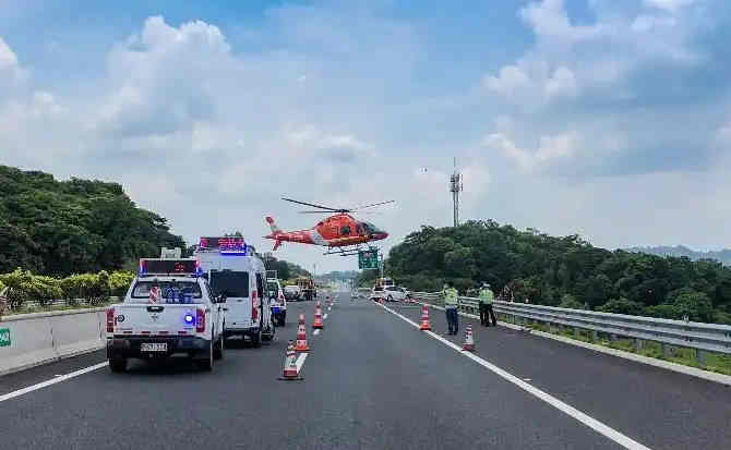 张湾区高速公路汽车救援案例